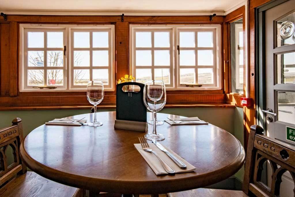 The Chequers Inn Rookley ภายนอก รูปภาพ